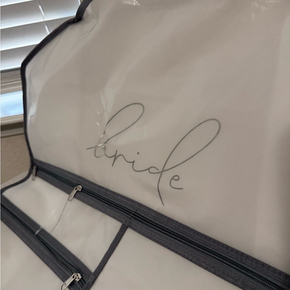 David's Bridal White and Gray Travel Garment Bag - Picture 4 of 7